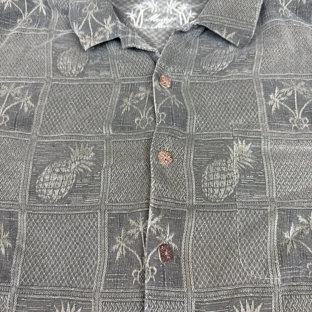Montego Mon 100% Silk Hawaiian Pineapple Palm Tree Short Sleeve Button Up Shirt